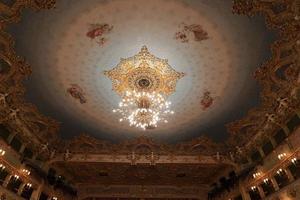 venecia, italia - 15 de septiembre de 2019 - vista interior del teatro la fenice foto