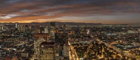 panorama de la vista aérea de la ciudad de méxico foto