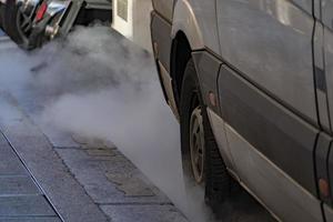 contaminación del humo del coche foto