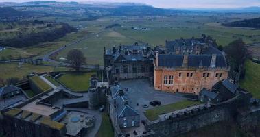 aéreo ver de Stirling castillo, antiguo Escocia video