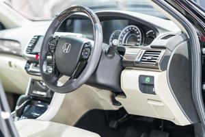 Honda coche controlar tablero y direccion rueda foto