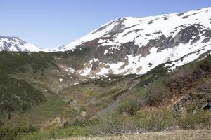 primavera en montañas fuera de juneau pueblo foto