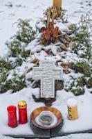 cruz de hierro del cementerio de montaña foto