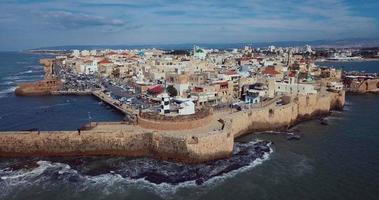 aérien vue de le historique partie de le ville Akko, Israël video