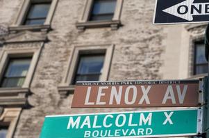 nuevo York malcom X bulevar lenox avenida calle firmar foto