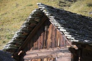 antiguo madera cabina choza foto