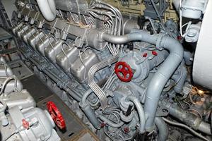 submarine diesel engines photo