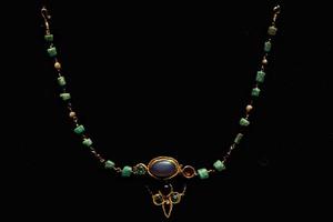 Ancient gold etruscan roman jewels photo