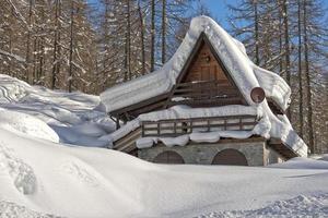 mountain hut chalet photo