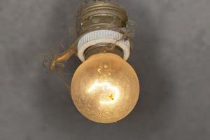 old light bulb photo