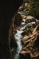 majestuoso gargantas du Pont du diable cueva en Francia foto