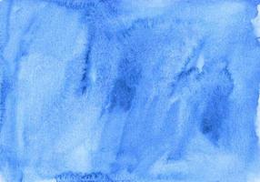 acuarela líquido cielo azul antecedentes textura. mano pintado sucio acuarela fondo. manchas en papel. foto