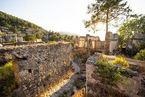 abandonado fantasma pueblo kayakoy en turco foto