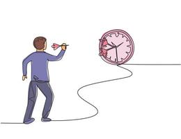 Un solo dibujo de una línea de un joven hombre de negocios golpeó el reloj analógico en la pared con una flecha de dardo. concepto de metáfora de disciplina de tiempo de negocios. Ilustración de vector gráfico de diseño de dibujo de línea continua moderna