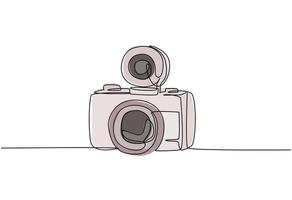 One single line drawing of old retro lomo plastic photo camera. Vintage classic lomography equipment concept. Continuous line draw graphic design vector illustration