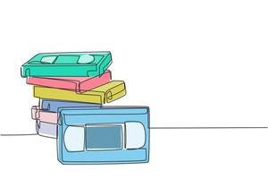 una pila de dibujo de una sola línea de un cassette de video analógico vhs clásico retro antiguo. Ilustración de vector de diseño de dibujo gráfico de línea continua concepto de elemento de cinta de almacenamiento de película vintage