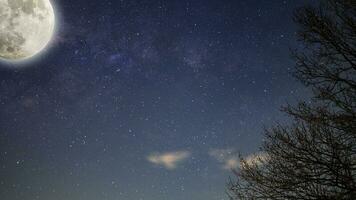 noche cielo lechoso camino con lleno Luna y universo constelaciones en el antecedentes. foto