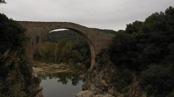 13 ° secolo ponte azione video