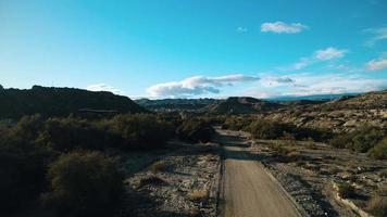 le montagnes près almeria dans le Sud de Espagne, aérien coup video