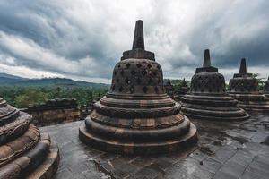 hermosa borobudur templo estupa foto