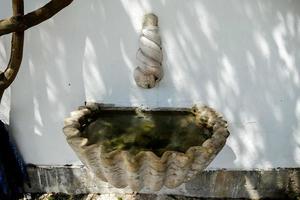 Shell shaped fountain photo