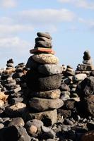 Balancing stone rocks photo