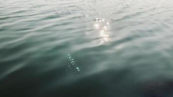 lento movimiento de agua ola, Oceano ondas, mar lento movimiento video