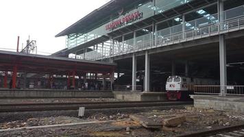 Real time Indonesian trains video