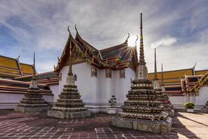 templo de reclinable Buda, wat pho, bangkok, Tailandia foto