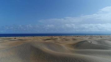 vue de maspalomas dunes dans playa del anglais maspalomas gran Canaria video