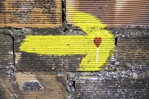 Yellow arrow for pilgrims photo