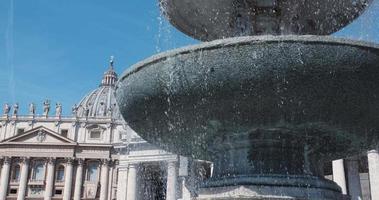 agua fuente a el Vaticano en Roma video