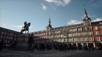 Platz Bürgermeister im Madrid Spanien Zeitraffer schwenken 4k video