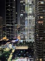 chicago paisaje urbano noche luces foto