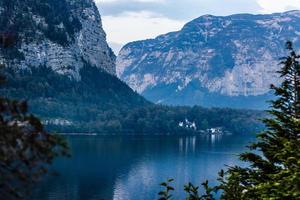 hermosa ver punto de Hallstatt patrimonio pueblo verano en Austria foto