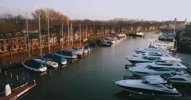 muiderslot hamn med båtar, nederländerna video