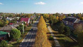 herfst in een klein stad- video