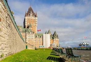 frontenac castillo y dufferin terraza en antiguo Quebec ciudad, Canadá foto