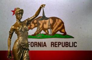 justicia sistema en California foto