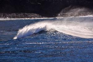 Huge sea waves photo