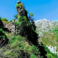 maravilla a el maravilloso panorámico ver desde un colina parte superior en montañoso naturaleza, un asombroso viaje a el corazón de natural grandeza y serenidad foto