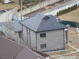 ver desde un altura de un residencial cabaña foto