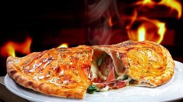 Pizza calzone oven video