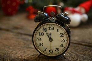 Clásico reloj en Navidad antecedentes foto