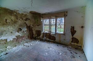 old room with window photo