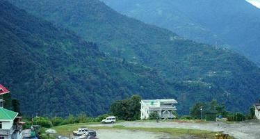 sikkim himalaya rango desde phadamchen pueblo foto