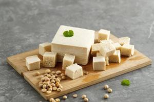 suave tofu, tahu sutera, cuadrado frío japonés tofu foto