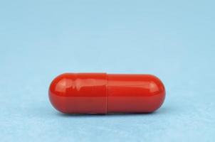 clasificado farmacéutico medicina pastillas, tabletas y cápsulas terminado azul antecedentes foto