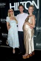 LOS ANGELES  JUN 28  Paris Hilton Barron Hilton Tessa Hilton at the Tessa and Barron N Hiltons Summer Soiree at Private Residence on June 28 2022 in Brentwood CA photo