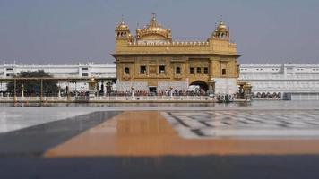 skön se av gyllene tempel - harmandir sahib i amritsar, punjab, Indien, känd indisk sikh landmärke, gyllene tempel, de huvud fristad av sikher i amritsar, Indien video